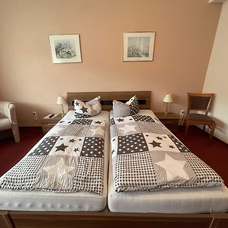 Hotel Zur Mosel Minheim 외부 사진