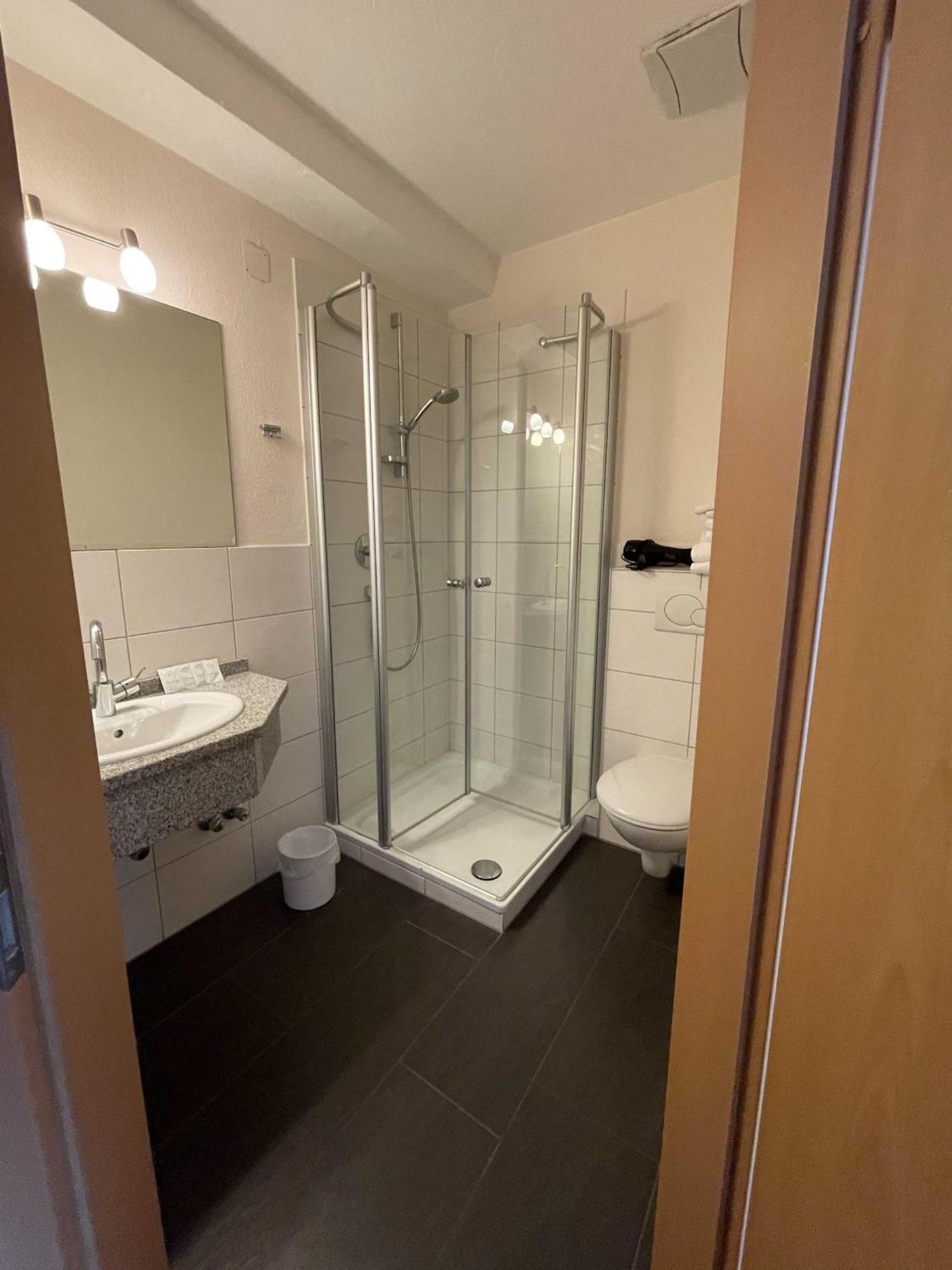 Hotel Zur Mosel Minheim 외부 사진