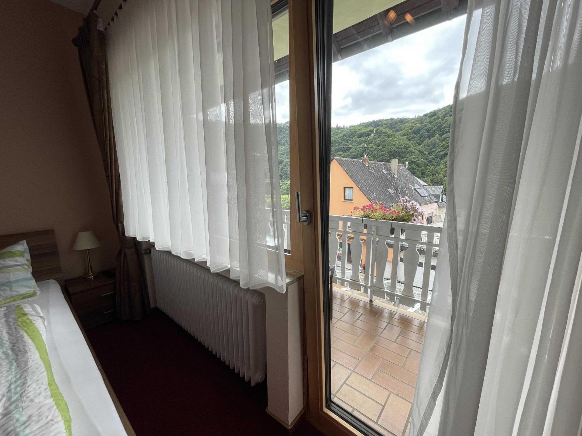Hotel Zur Mosel Minheim 외부 사진
