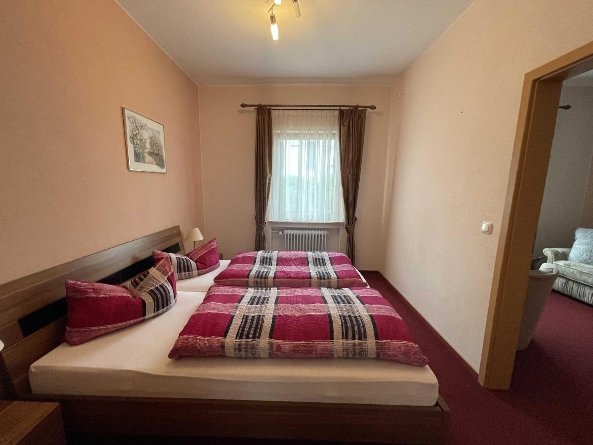 Hotel Zur Mosel Minheim 외부 사진