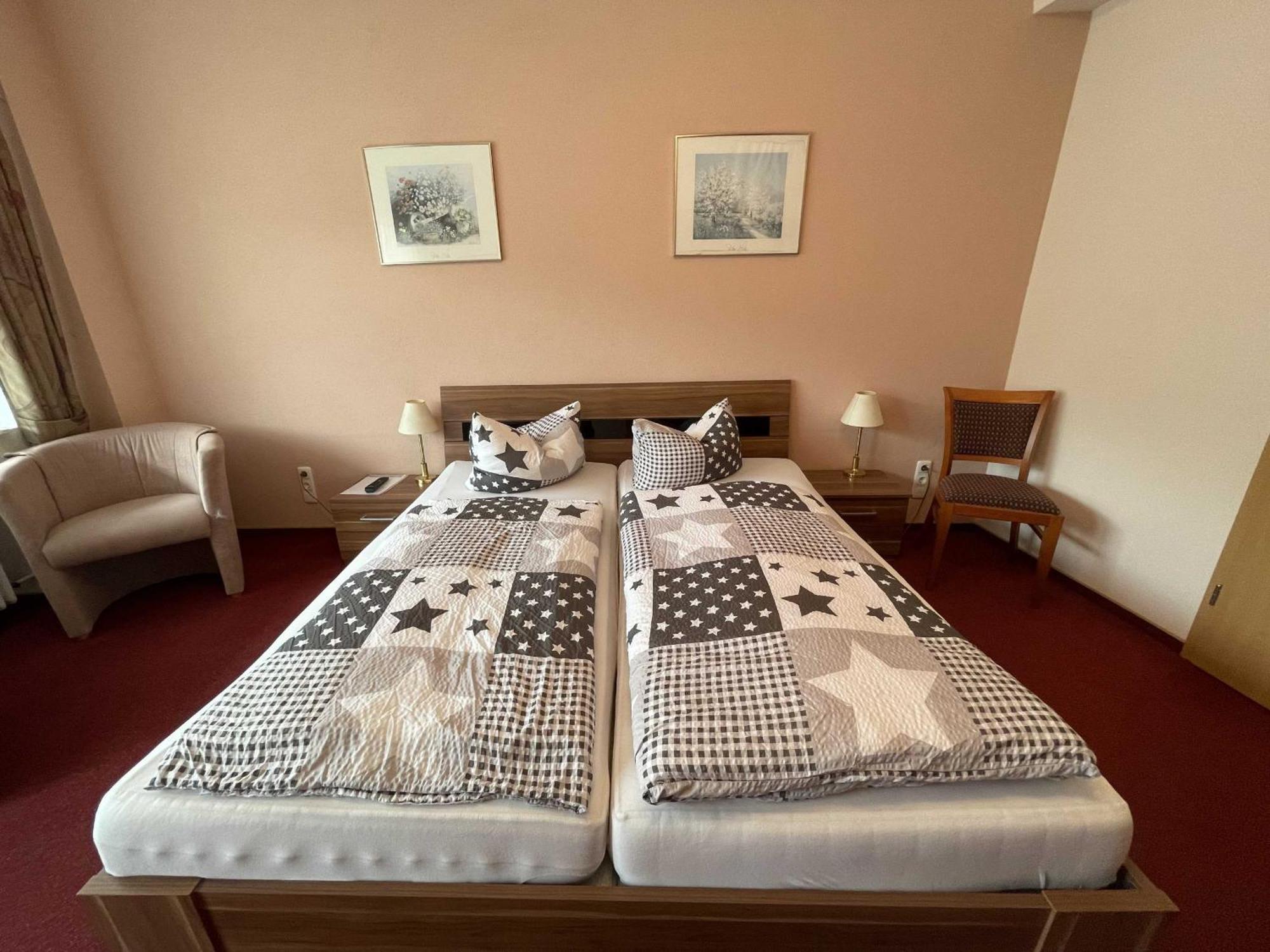 Hotel Zur Mosel Minheim 외부 사진